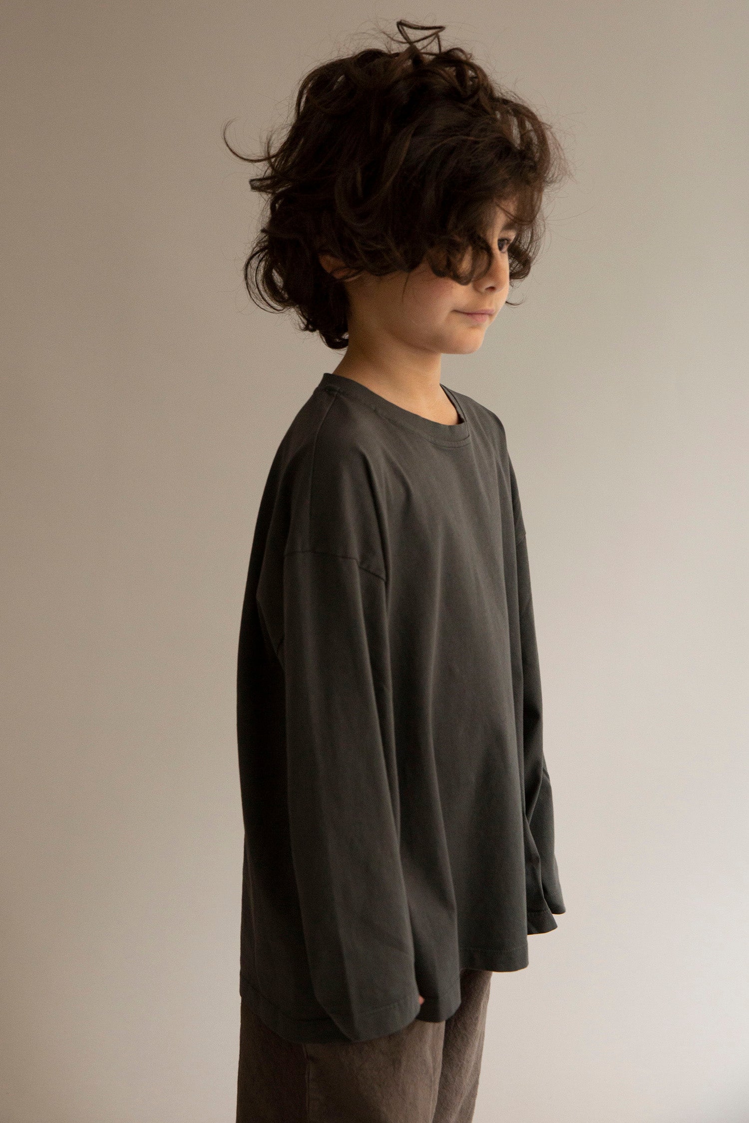 Bysis wide LS tee - Asphalt